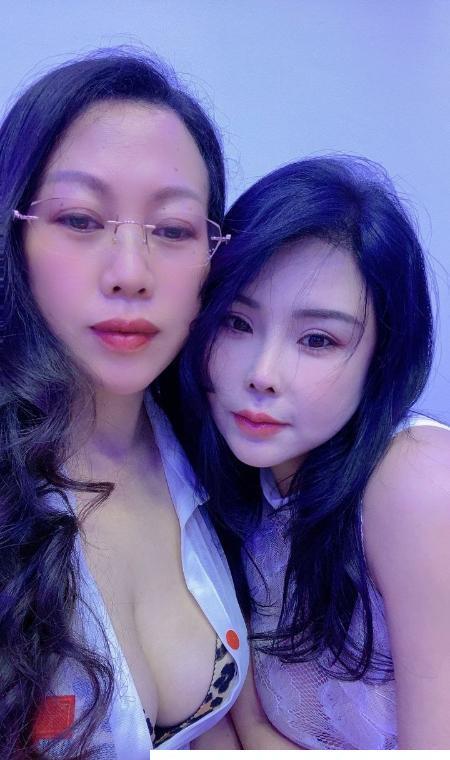 双飞性感母女