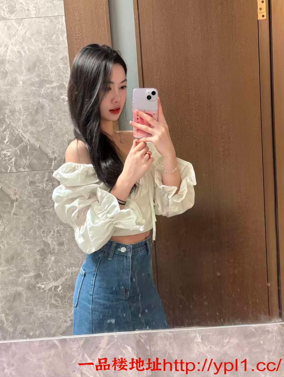 闷骚性感美穴御姐