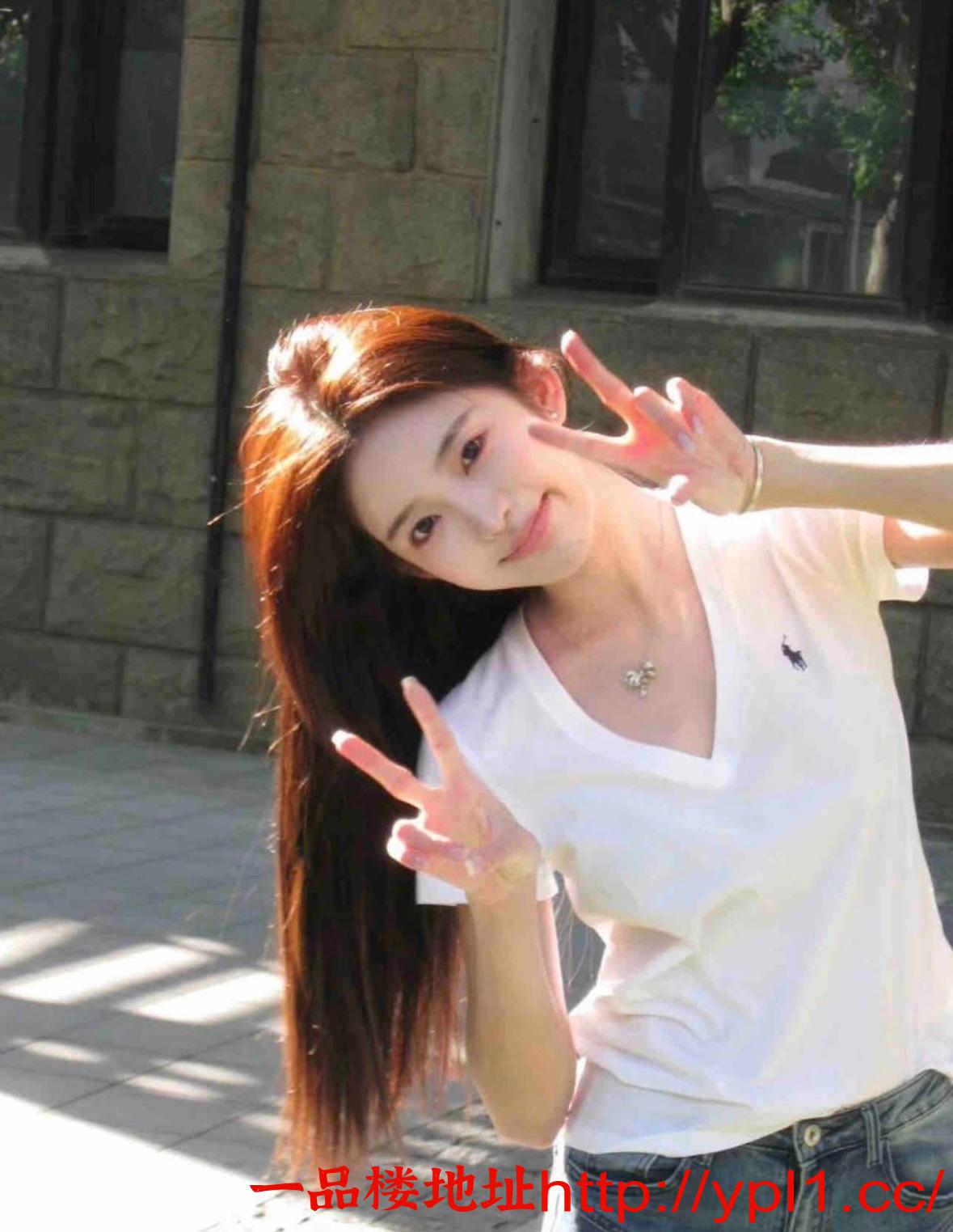 市玩起来很过瘾，身材实在难顶，屁股蜜桃型翘臀。