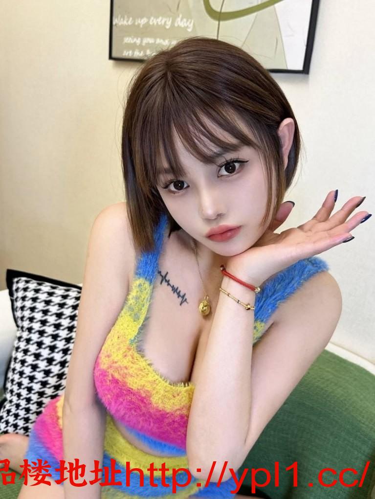 清纯短发妹反差婊真的泻火