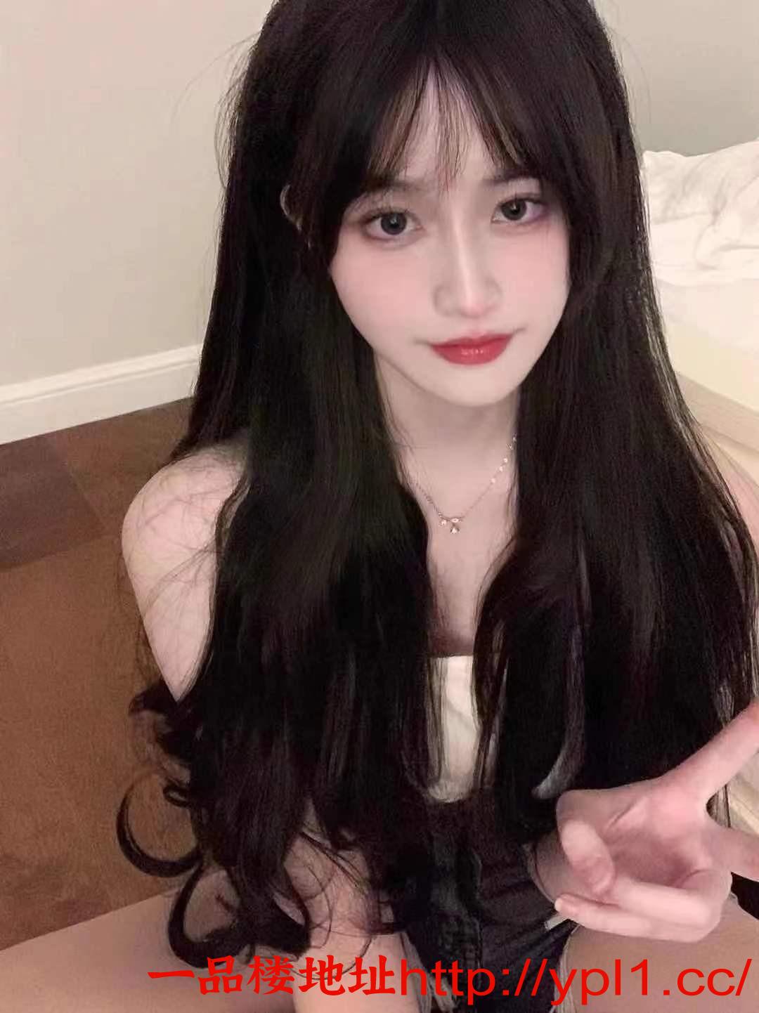 爆汁爆乳白虎喷潮骚货