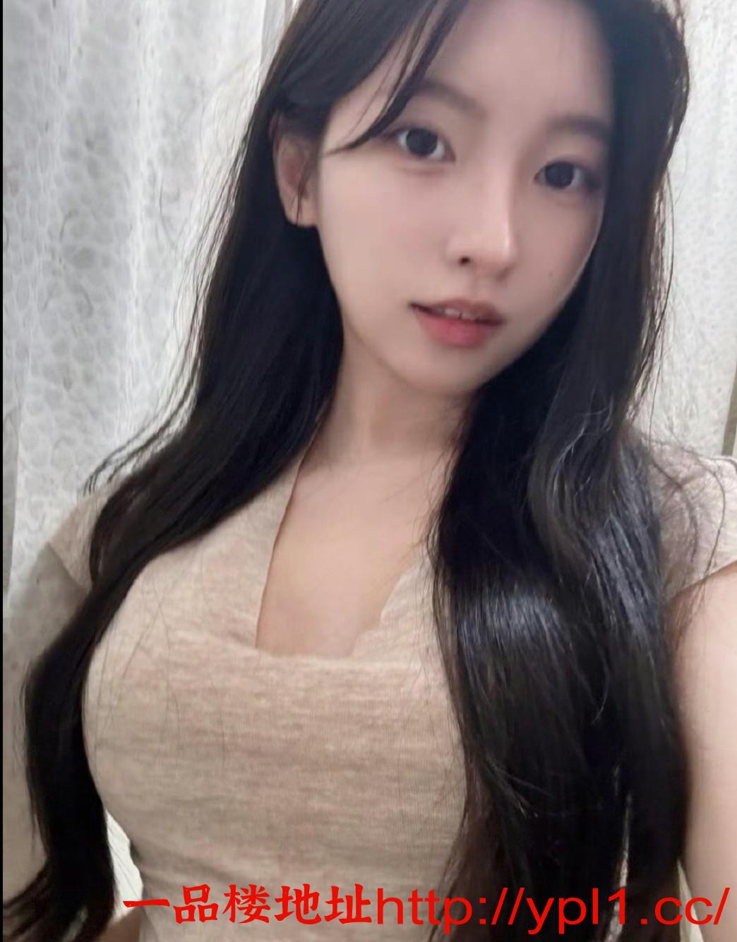 娇嫩3点粉小穴瑶瑶