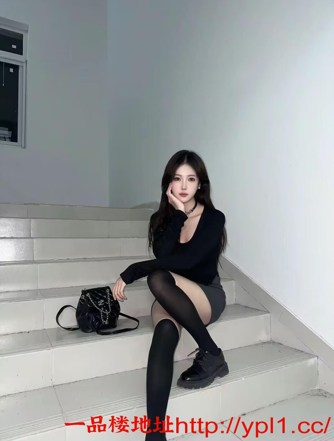 极品身材小骚货奶大多水性欲强