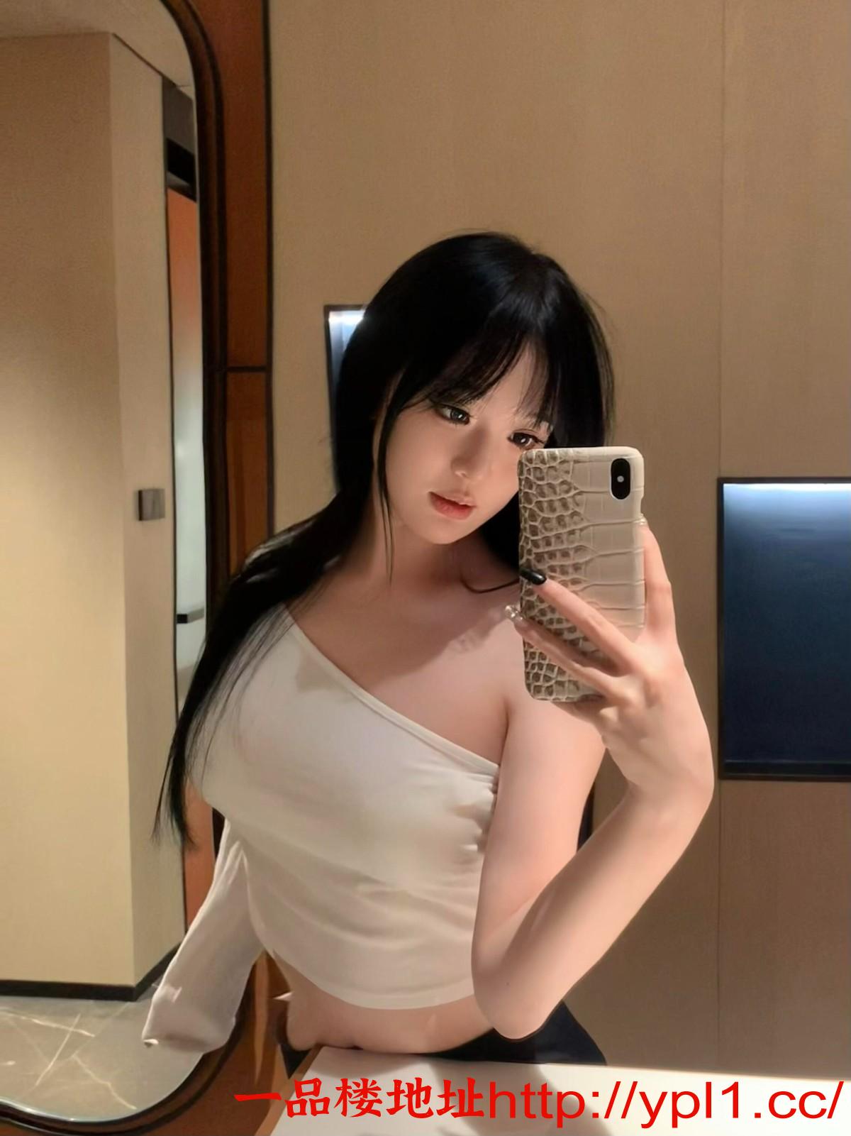 清纯反差婊奶子粉嫩圆润 （可外出）