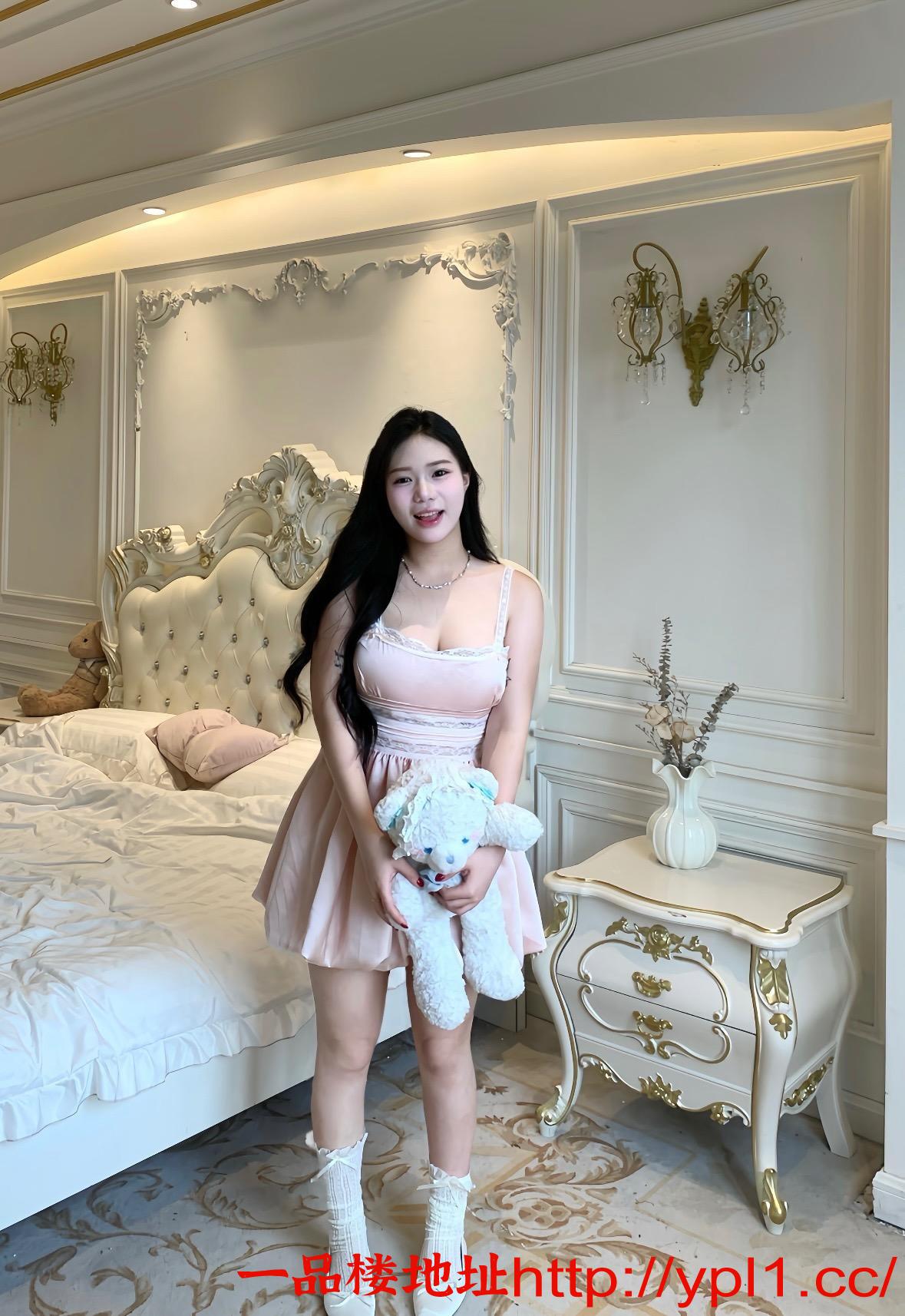 纯欲妹妹微胖天花板