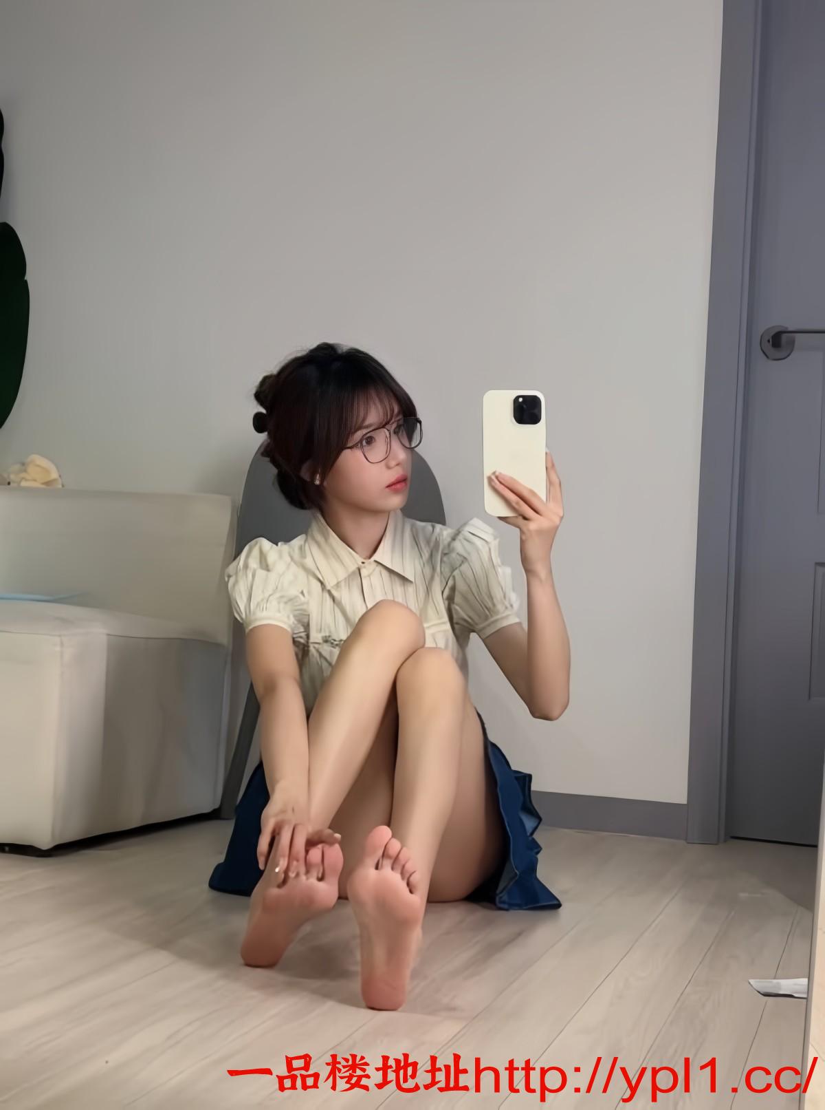 分享00后兼职妹妹 完美身材粉嫩多汁听话乖巧意犹未尽(可外出)