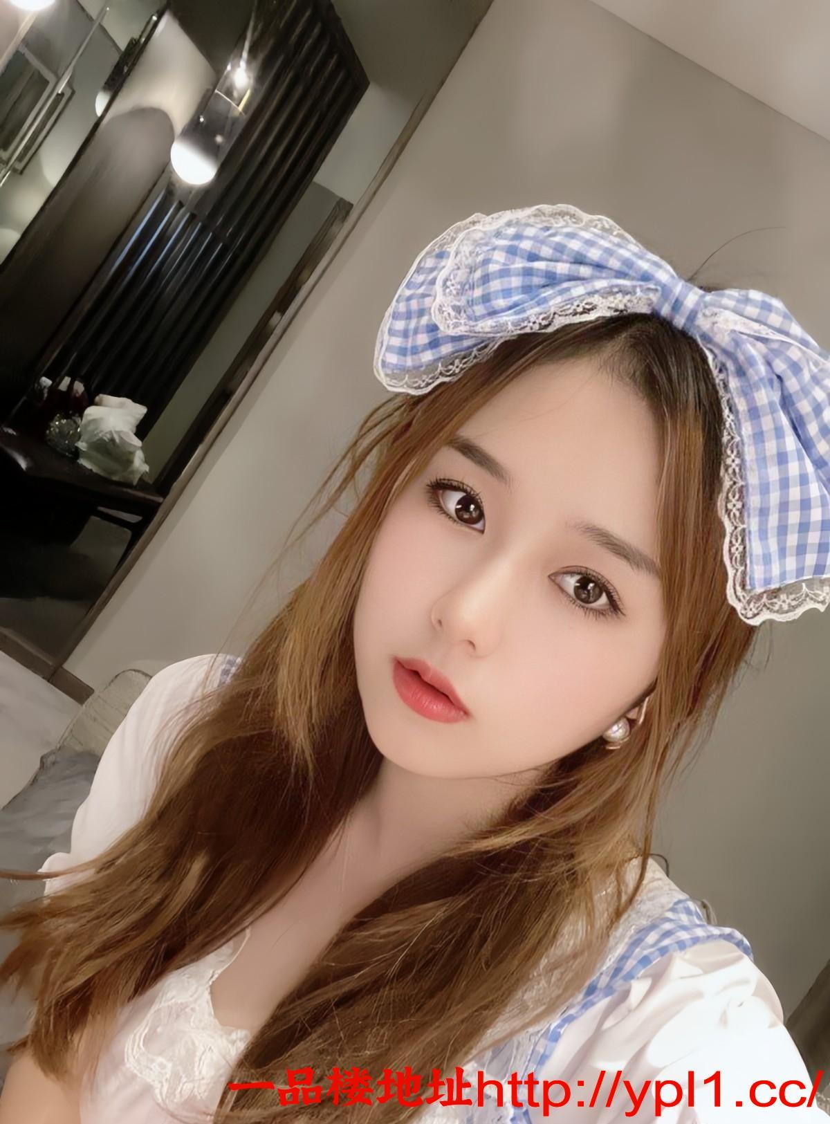 #91唐伯虎 大神再约高三学妹很害羞 先刮B毛再操粉嫩的小肉洞