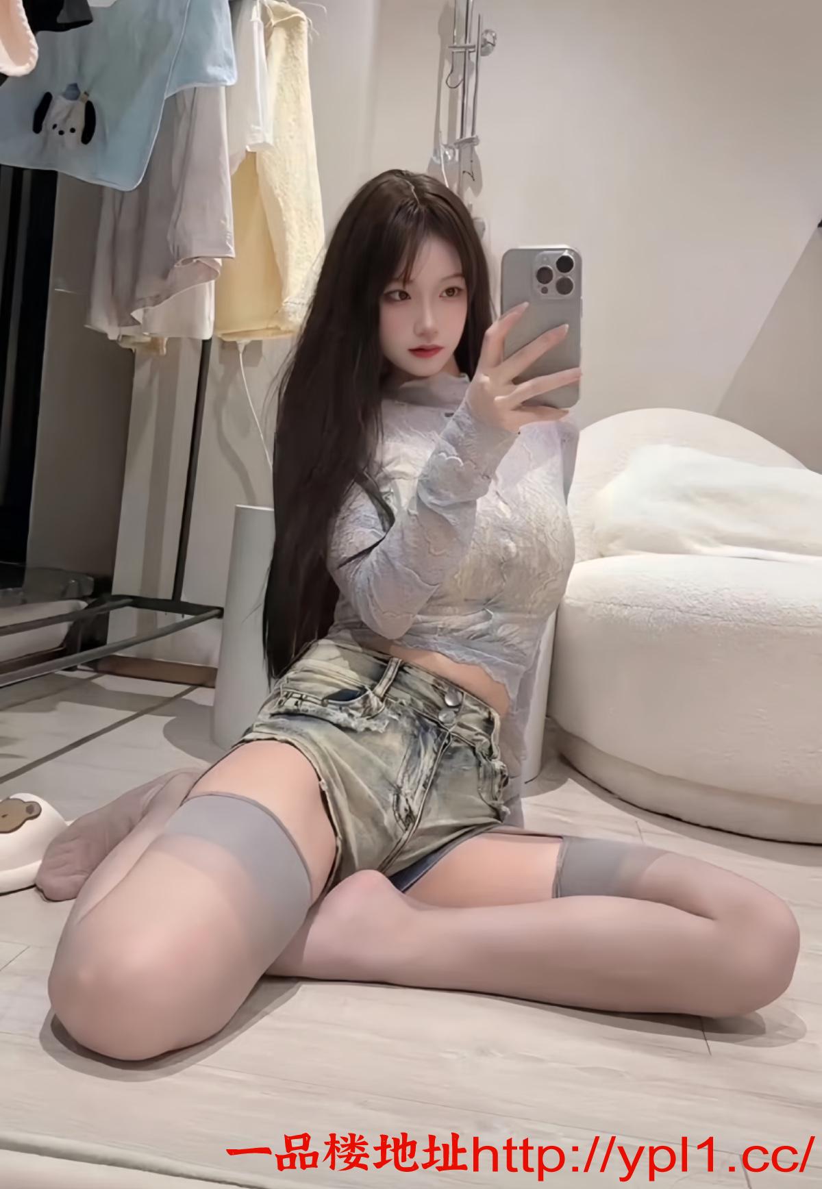 大长腿丝袜性感骚逼一枚