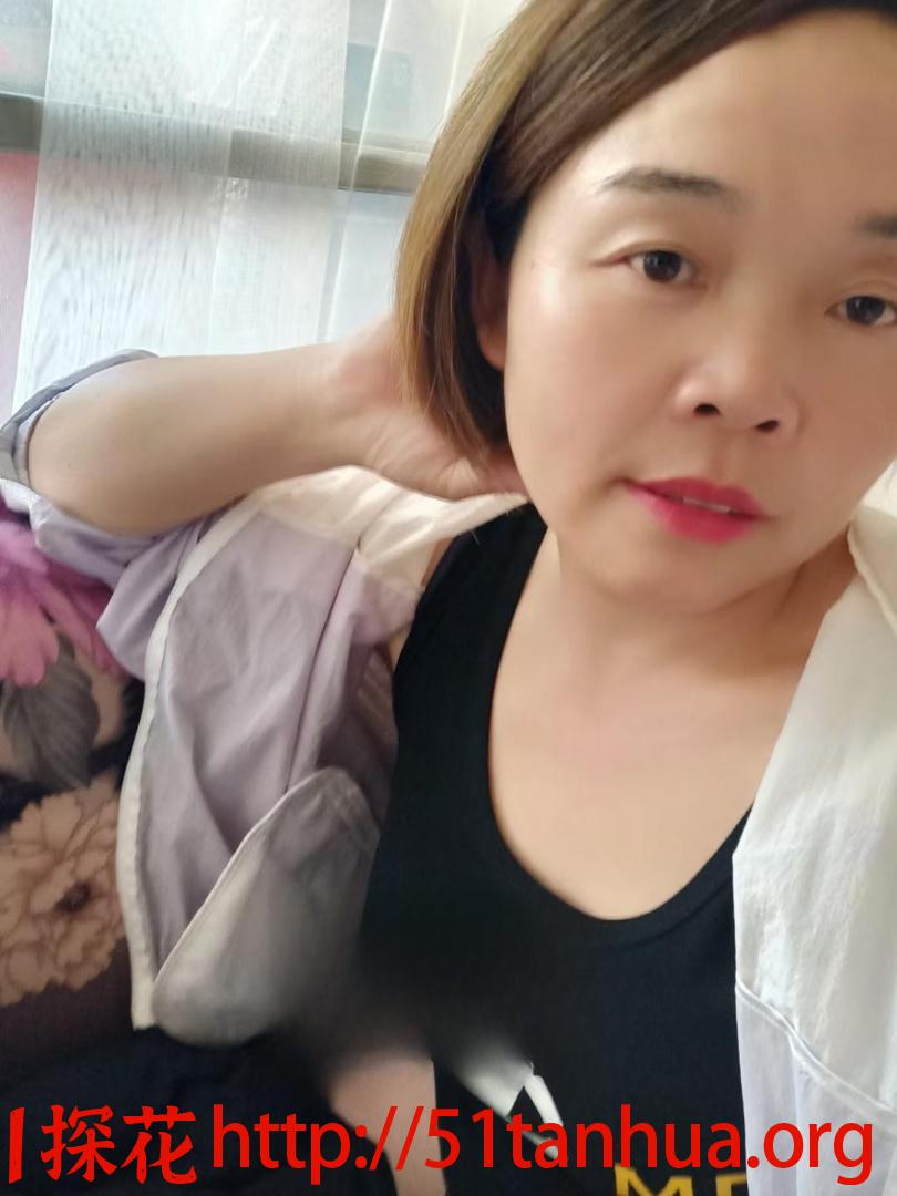 大胸少妇
